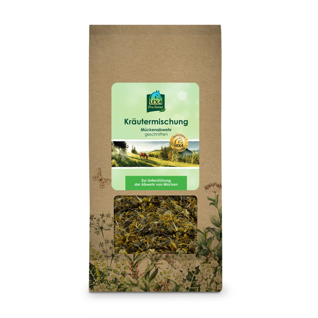 Kräutermischung Mückenabwehr Braune Papiertüte mit verschiedenen getrockneten Kräuter, mit Sichtfenster und grünem Etikett. Kräuterillustrationen am Rand der Verpackung.