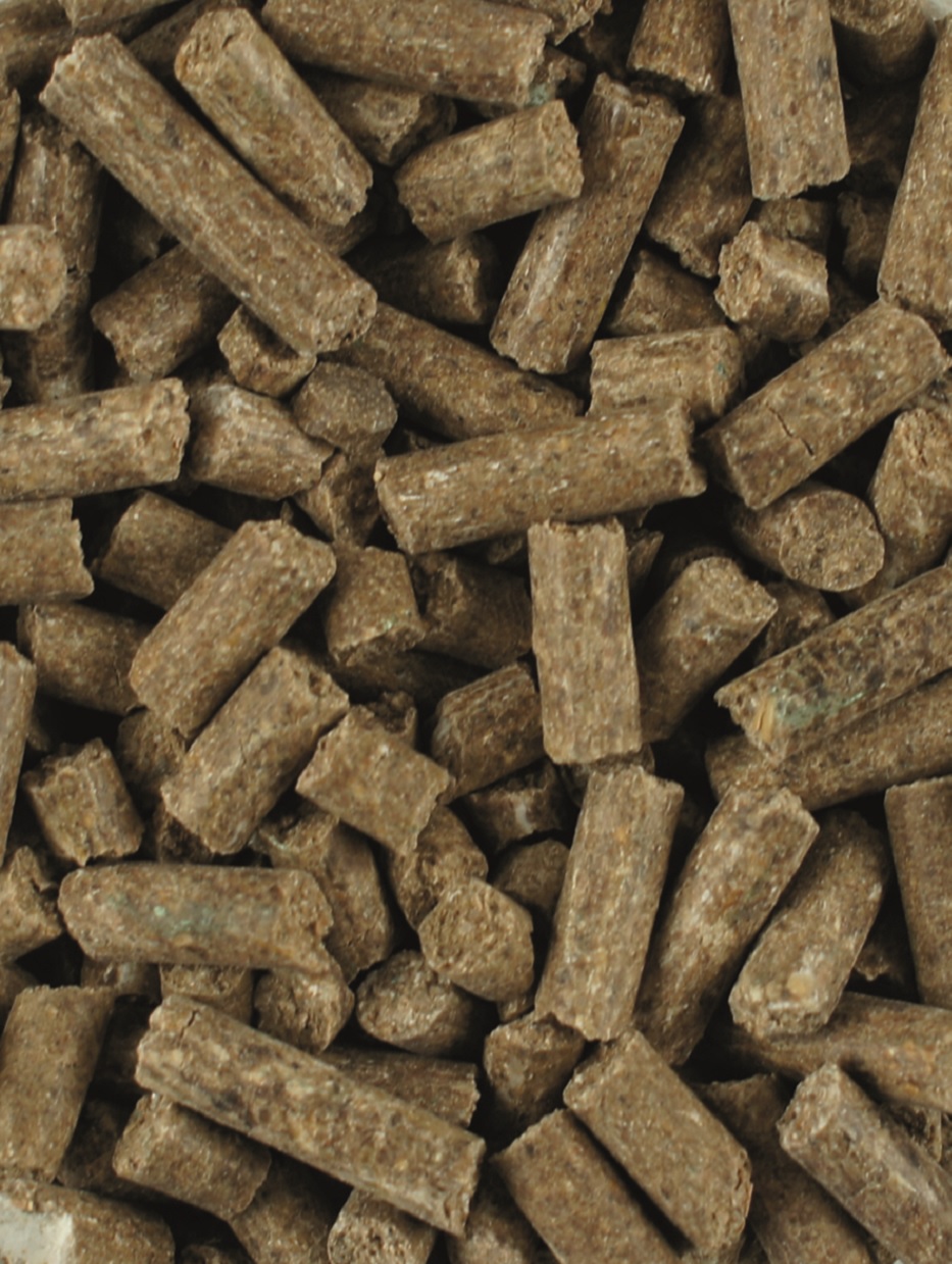 Mineralfutter-Pellets Braune, zylindrische Mineralfutter-Pellets für Pferde, grob gepresst